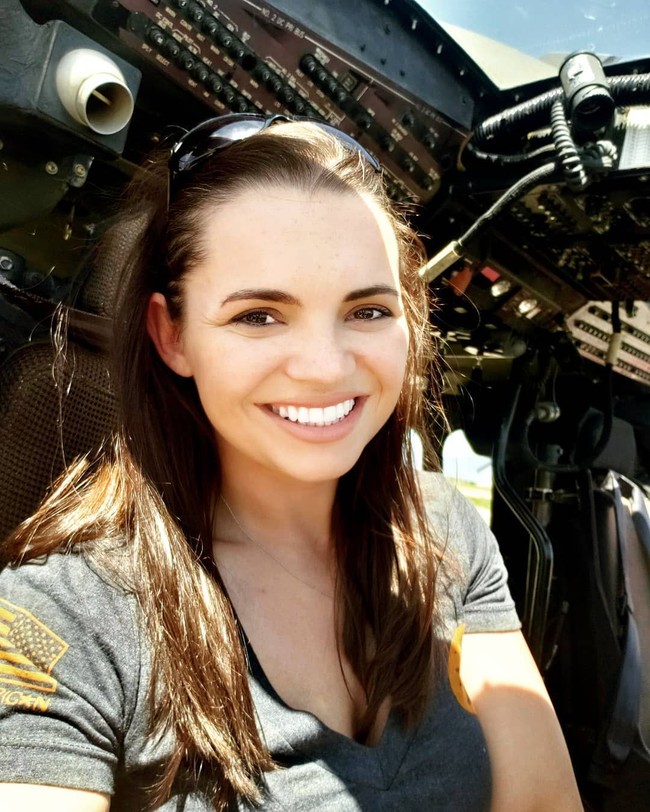 Saya hanya tidak mengerti bagaimana Anda bisa menyensor seseorang dengan nilai-nilai konservatif ketika saya bahkan tidak mengatakan sesuatu yang buruk. Jika saya memiliki pandangan yang lebih liberal, pandangan yang kurang konservatf, ini tidak akan menjadi masalah, kata Katie. Foto: Instagram