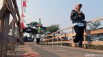 Menyusuri Jembatan Apung di Kabupaten Bandung