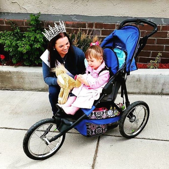 Pemenang Miss Nevada 2019 Katie Williams mengklaim ia kehilangan gelarnya dan dikeluarkan dari kontes Miss America yang berlangsung pada Agustus ini karena mendukung pandangan politik Trump di media sosial. Foto: Instagram