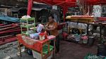 Kena Imbas Pelebaran Trotoar, Pedagang Nasi Kapau Tetap Berjualan