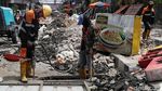Kena Imbas Pelebaran Trotoar, Pedagang Nasi Kapau Tetap Berjualan