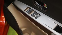 Daihatsu Sigra terbaru hadir dengan 10 varian dengan opsi pilihan warna baru Glittering Silver Metallic, Bronze Metallic, dan Orange Metallic.