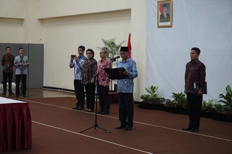 Minus Saut Situmorang, 4 Pimpinan KPK Lantik 2 Pejabat Baru Minus Saut Situmorang, 4 Pimpinan KPK Lantik 2 Pejabat Baru