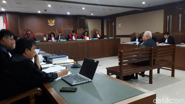 Sidang Proyek Bakamla, Terdakwa Ngaku Kembalikan 35 Ribu Euro ke KPK Sidang Proyek Bakamla, Terdakwa Ngaku Kembalikan 35 Ribu Euro ke KPK