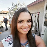 Dia bisa menjadi pendukung Presiden Trump di halaman Facebook pribadinya yang ia inginkan untuk dibaca semua orang. Namun, Facebook Miss Nevada harus tanpa konten politik, ungkap pihak Miss America dalam pernyataan resminya. Foto: Instagram