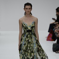 Fashion show koleksi busana terbaru Carolina Herera yang diperagakan di New York Fashion Week Spring 2020, Garden of the Battery, New York. Senin (9/9/2019). Photo by Fernanda Calfat/Getty Images