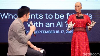 Teknologinya memakai kombinasi artificial intelligence, pemroses data visual dan pengenal wajah.