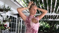 Banyak fans yang menganggap hal itu adalah gimmick semata untuk mendongkrak karier Sailor. Dok. Instagram/christiebrinkley