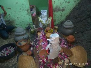 Warga di Pati Jalani Ritual Tapa Pendhem Selama 5 Hari
