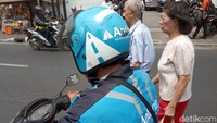 Dalam pertemuan dengan Direktorat Angkutan Jalan Imron menyatakan pihaknya berbicara mengenai model bisnisnya yang berbeda dengan Gojek dan Grab.