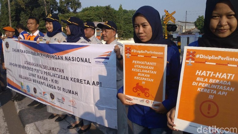 Sepanjang 2019, 45 Nyawa Melayang di Pelintasan KA Daop Cirebon Sepanjang 2019, 45 Nyawa Melayang di Pelintasan KA Daop Cirebon