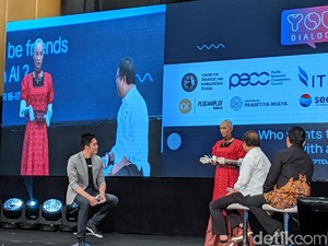 Robot Sophia Diajak Kencan Oleh Menkominfo