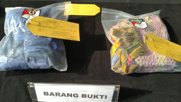 Barang bukti yang disita dalam kasus pembunuhan.