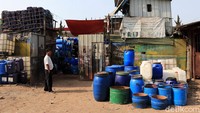 Di lokasi ini terdapat dua tempat produksi yaitu gudang dan tempat pengecatan yang juga tempat instalasi.