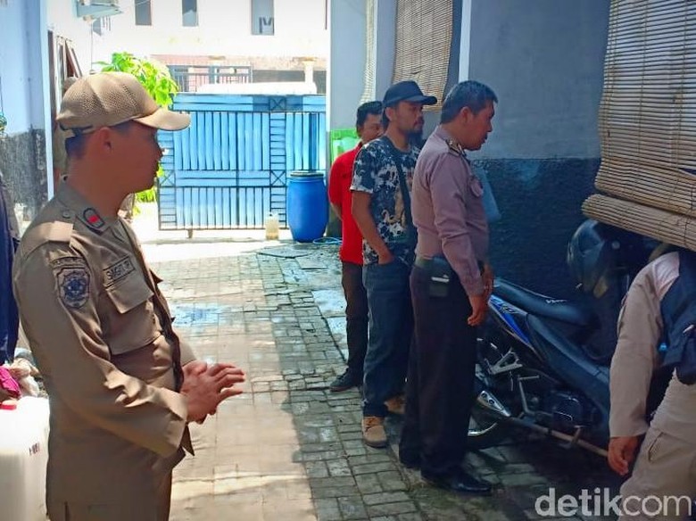 Industri Kosmetik Ilegal Digerebek Petugas Gabungan Kota Kediri Industri Kosmetik Ilegal Digerebek Petugas Gabungan Kota Kediri