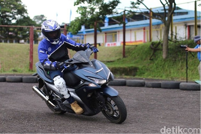 Tampil Maksimal dengan Skutik Berperforma Tertinggi di Kelasnya