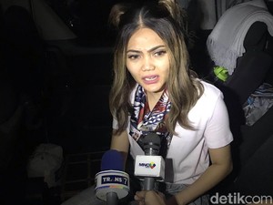 Pemberkatan Atau Akad, Rina Nose Dipastikan Tetap Peluk Islam Via Bukti Ini