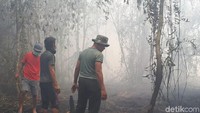 Hampir sebulan lebih sudah petugas dari gabungan yang berjibaku menangani karhutla. Oleh sebab itu, ia menekankan pentingnya upaya pencegahan.