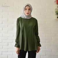 Blus serupa juga ditawarkan toko nabila98. FU BROWN NECI BLOUSE ATASAN WANITA XXL JUMBO 3XL LENGAN PANJANG MUSLIM BASIC BLUS POLOS 3L CASUAL I punya pilihan warna menarik. Item yang diskon dari Rp 65 ribu menjadi Rp 52 ribu tersebut cocok dikenakan dengan rok atau pun celana. Foto: Dok. Shopee