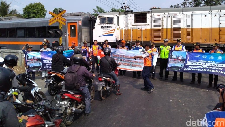 Terjadi 37 Kecelakaan di Pelintasan KA Daop 5 Purwokerto Selama 2019 Terjadi 37 Kecelakaan di Pelintasan KA Daop 5 Purwokerto Selama 2019