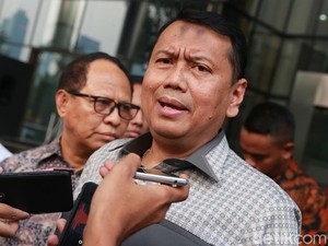 Sesama Narasumber, Kapitra Harap PDIP Tak Laporkan Rocky: Buang Energi