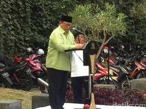 Di Tahlilan, Agung Laksono Cerita Perjuangan BJ Habibie Semasa Hidup