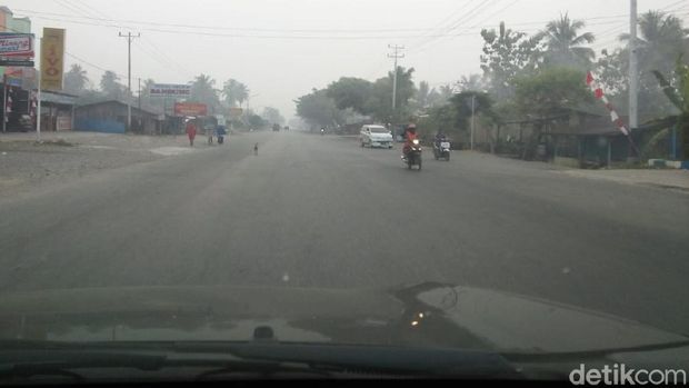 Kabut Asap Pekat Masih Selimuti Dharmasraya Sumbar