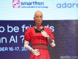 Canggih! Ini Robot Sophia yang Ngobrol Seru Bareng Menkominfo
