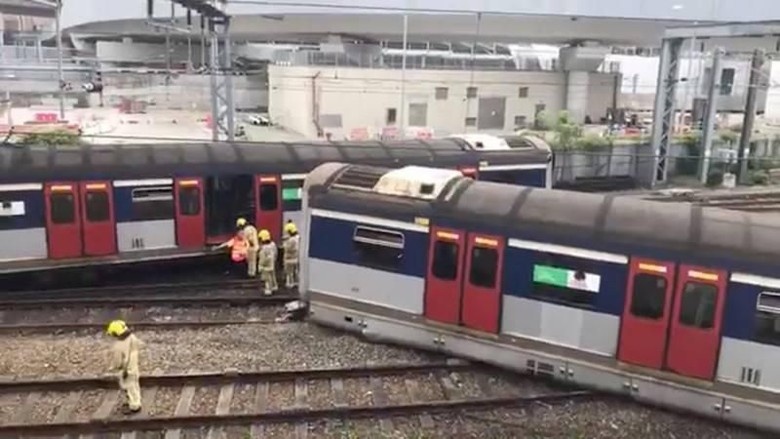 Kereta Tiba-tiba Tergelincir di Hong Kong, 8 Orang Luka-luka Kereta Tiba-tiba Tergelincir di Hong Kong, 8 Orang Luka-luka