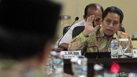 Tjatur Sapto Edi saat memaparkan misi dan visinya sebagai calon anggota BPK.