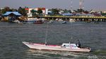 Geliat Aktivitas Pelabuhan Ferry Karianggau - Penajam