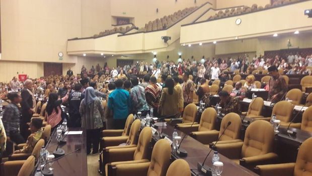 Ada Aksi Dorong-dorongan, Sidang Paripurna Pengesahan Tatib DPD RI Ricuh