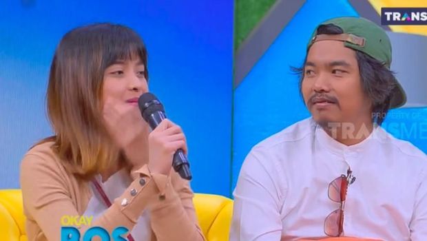 Bukan di Tempat Mewah! Dodit Lamar Kekasihnya di Pinggir Jalan