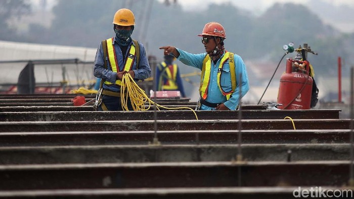 Pembangunan Tol Jakarta-Cikampek II (Elevated) sudah mencapai 96,5%. Rencananya tol ini bisa digunakan saat Natal 2019 dan Tahun Baru 2020.