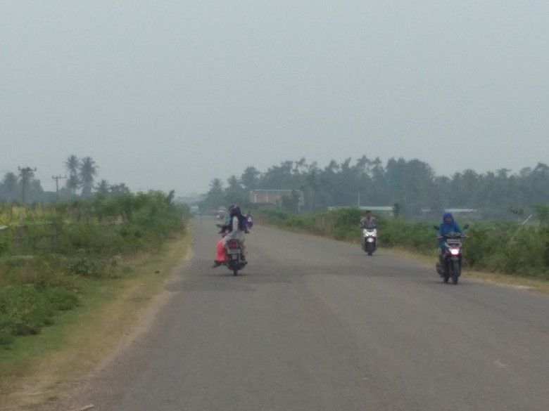 Kabut Asap Muncul di Aceh, BMKG Imbau Warga Gunakan Masker Kabut Asap Muncul di Aceh, BMKG Imbau Warga Gunakan Masker