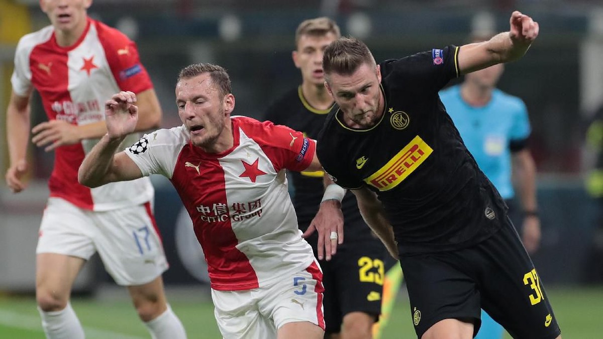 Inter Milan diimbangi Slavia Praha 1-1 di Giuseppe Meazza. (Foto: Emilio Andreoli/Getty Images)