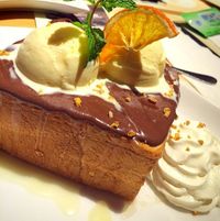 Sore Ini Enaknya Ngemil Honey Toast, Roti Panggang Berlumur Madu yang Legit
