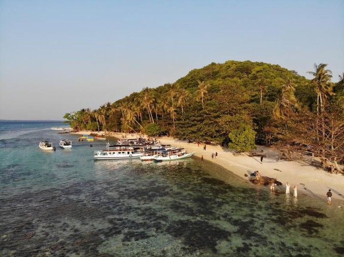 Pantai Ujung Gelam di Karimunjawa