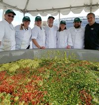 Wow! Guacamole Seberat 4 Ton Ini Pecahkan Rekor Dunia
