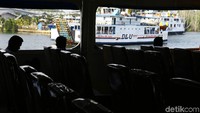  Fasilitas di kapal ini cukup lumayan ada kantin dan toilet yang bersih.