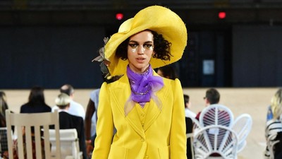 Foto: 15 Busana Warna-warni Marc Jacobs di New York Fashion Week