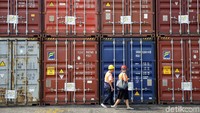 Suasana aktivitas di Terminal Koja, Pelabuhan Tanjung Priok, Jakarta, Rabu (18/9/2019).