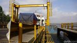 Geliat Aktivitas Pelabuhan Ferry Karianggau - Penajam