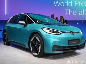 Ford Buat Mobil Listrik dari Platform Mobil VW