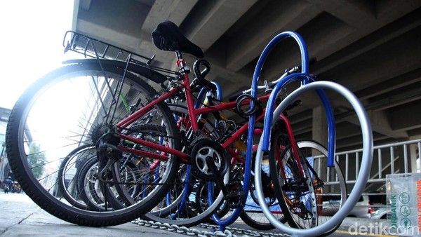 Asyik! Ada Parkir Sepeda Gratis untuk Penumpang MRT