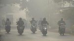 Kabut Asap Landa Makassar Akibat Kebakaran di TPA Antang