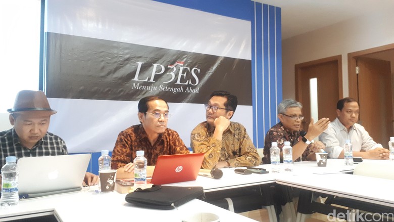 Analis Drone Emprit Ungkap Siasat Pasukan Siber Hancurkan KPK Analis Drone Emprit Ungkap Siasat Pasukan Siber Hancurkan KPK