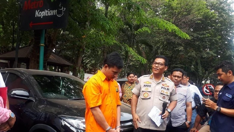 Gadaikan BPKB Mobil Majikan untuk Bisnis, Darminto Ditangkap Polisi Gadaikan BPKB Mobil Majikan untuk Bisnis, Darminto Ditangkap Polisi