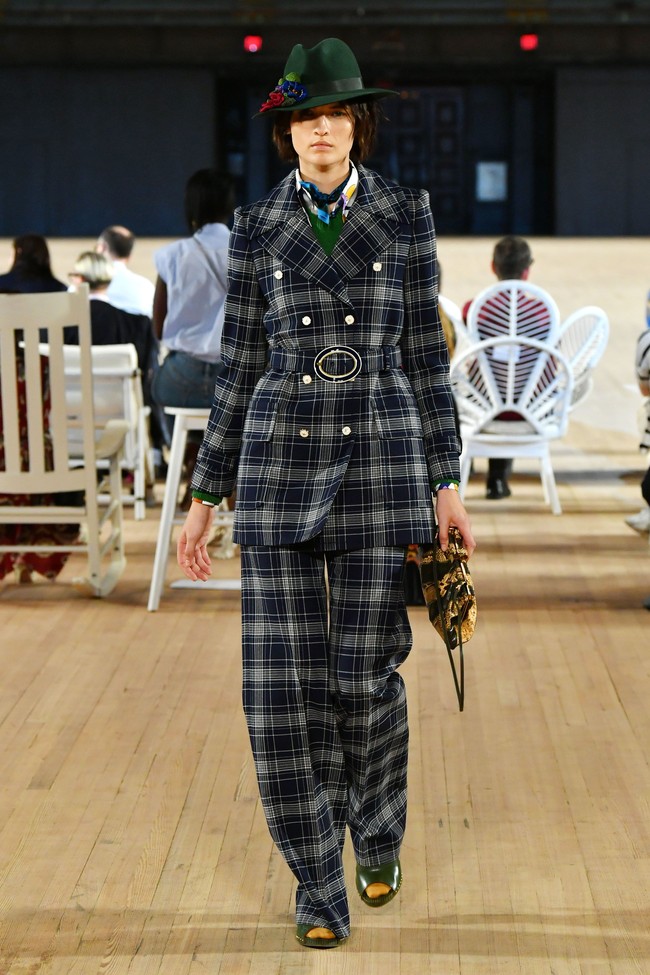 Marc Jacobs memperagakan fashion show koleksi terbarunya di Park Avenue Armory, New York Fashion Week Spring 2020, New York. Rabu(11/11/2019). Photo by Slaven Vlasic/Getty Images.