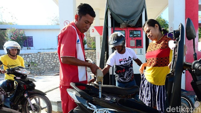 BBM jadi salah satu kebutuhan dasar bagi masyarakat untuk beraktivitas. Program BBM Satu Harga diharapkan dapat gerakan ekonomi rakyat Indonesia secara merata.